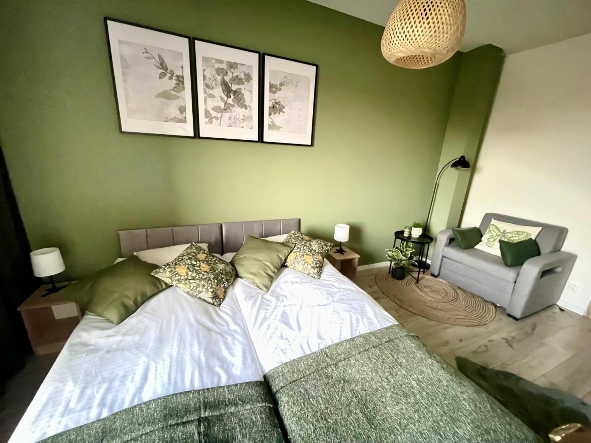 Apartments Sleep & Go Modlin Airport Nowy Dwór Mazowiecki エクステリア 写真